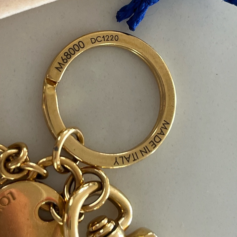 Louis Vuitton LV Circle Bag Charm and Key Ring Key Holder Gold 2020 Bag Jewelry - Picture 5 of 12